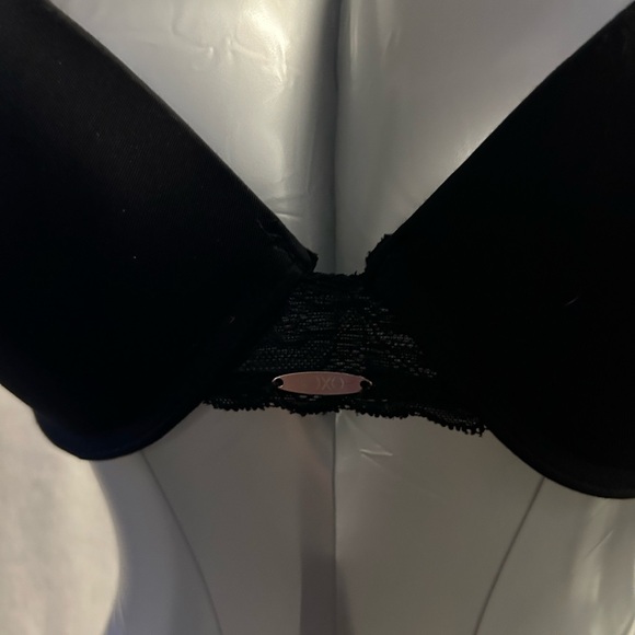 XOXO Laced Bra - Picture 2 of 4